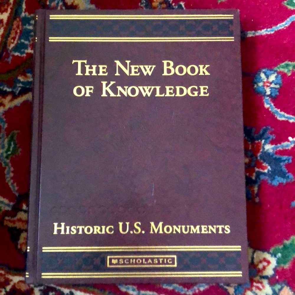 ⭐️$10 Deal- The New Book of Knowledge- Historic U.S. Monuments